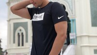 Main-main ke Medan, Zoel mampir dan berfoto di Masjid Raya Medan (Instagram/zoelnaghi)
