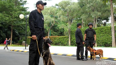 Anjing Pelacak Mulai Sterilisasi Lokasi Debat Keempat Pilpres