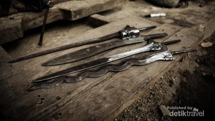 Keris Desa Aeng Tong-Tong Keris Desa Aeng Tong-Tong