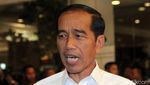 Romantis Banget, Jokowi Rangkul Iriana Saat Tiba di Shangri-La