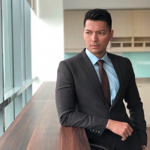 8 Fakta Zulfikar Naghi, Mantan Model yang Jadi Moderator Debat Capres Ke-4 8 Fakta Zulfikar Naghi, Mantan Model yang Jadi Moderator Debat Capres Ke-4