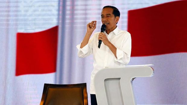 Jokowi, Dilan, & Kritik Prabowo Soal 'Kartu Sakti' Pemerintah