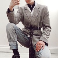 Sejak awal Januari 2019, pria berusia 19 tahun ini menunjukkan gaya hidup serba glamor di Instagram. Hingga pada Februari 2019, ia mengungkapkan bahwa semua itu hanya kepalsuan di channel YouTube-nya. Ya, ia berpura-pura jadi orang kaya. Foto: Instagram/@tbhbyron