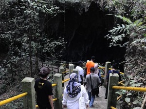 Kemenpar Ajak Dinas Pariwisata Benahi Destinasi Unggulan Biak