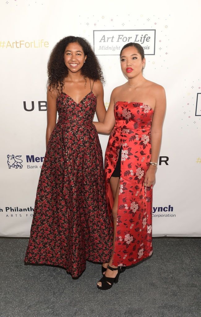 Selain sibuk berkuliah, Aoki bersama kakaknya Ming Lee juga akan terlibat dalam usaha pakaian ibunya. Mereka saat ini membantu Kimora merilis ulang lini fashion Baby Phat yang sebelumnya sempat rilis pada 1999. Foto: Getty Images