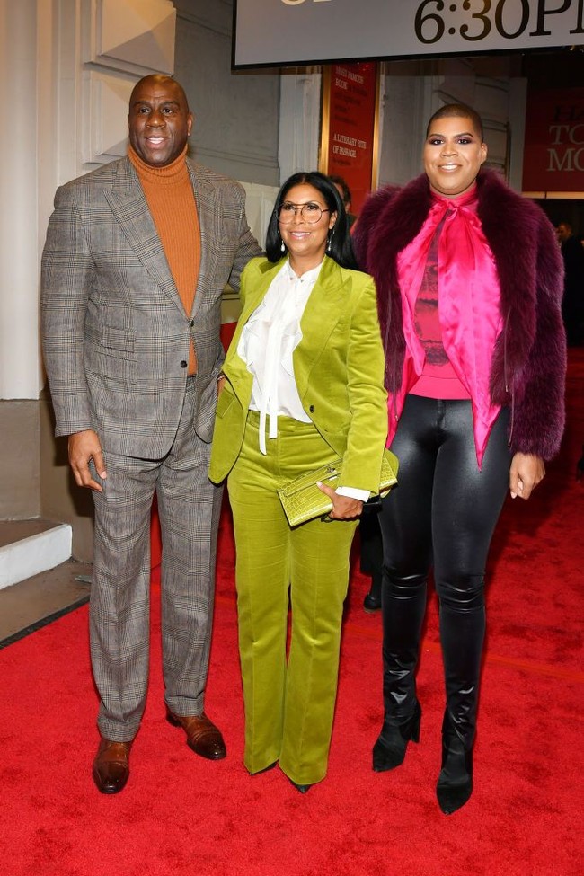 Beruntung EJ yang juga berprofesi sebagai aktor dan fashion blogger itu memiliki keluarga yang suportif. Terutama ayahnya, legenda basket Magic Johnson. Saya tidak mau peduli siapa yang menyerang anak saya, yang terpenting saya selalu mendukung dan mencintainya. Dia anak yang baik dan itu pilihan hidupnya, kata pria bernama lengkap Earvin Johnson Jr. ini seperti dikutip Daily Mail. Foto: Getty Images