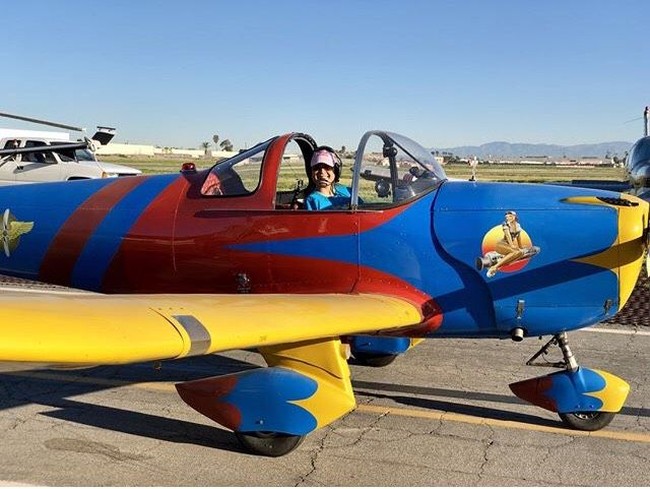 Menjadi difabel dan hidup dengan kekurangan fisik bukanlah perkara mudah. Namun, seorang wanita berdarah Filipina-Amerika, Jessica Cox membuktikan bahwa meski tak mempunyai kedua lengan tangan, ia masih bisa mencapai mimpinya. Foto: dok Instagram @rightfooted