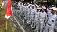 Pantauan di lokasi, massa tiba di lokasi, Jl Imam Bonjol, Jakarta Pusat, Minggu (31/3/2019) pukul 08.10 WIB.