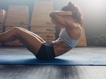 5 Olahraga Simpel Atasi Perut Buncit Sambil Rebahan