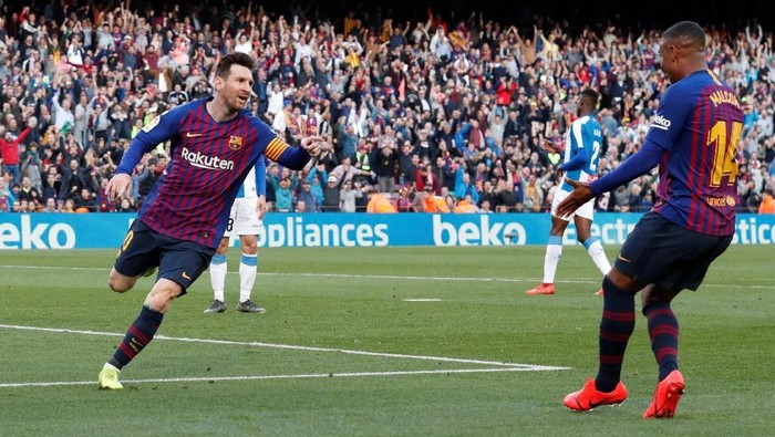 Lionel Messi, bintang Barcelona yang bersinar. Foto: Albert Gea/Reuters Lionel Messi, bintang Barcelona yang bersinar. Foto: Albert Gea/Reuters