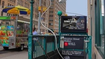 “Itu menyenangkan jadi saya melakukan yang lain. Dan lainnya. Maka itu terus berlanjut dari sana. ” Jelasnya. (Foto: Instagram/subwaydoodle )