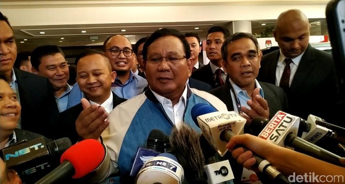Prabowo: Bagaimana Bisa Khilafah Sambut Rocky Gerung Meriah