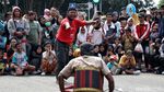 Antusias Warga Nonton Aksi Jatilan di CFD