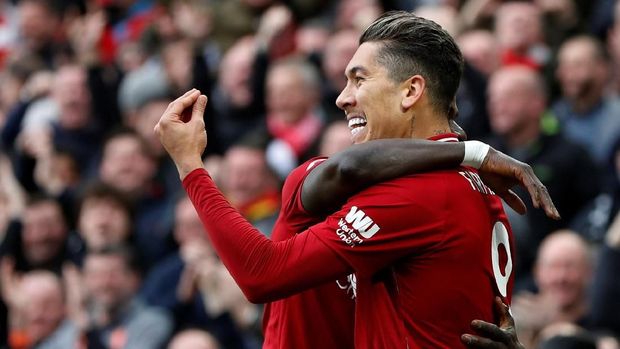 Kalahkan Tottenham 2-1, Liverpool Geser Man City