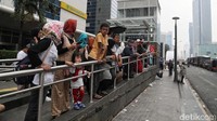 Bagaimana dengan Anda, sudahkan mencoba MRT Jakarta?
