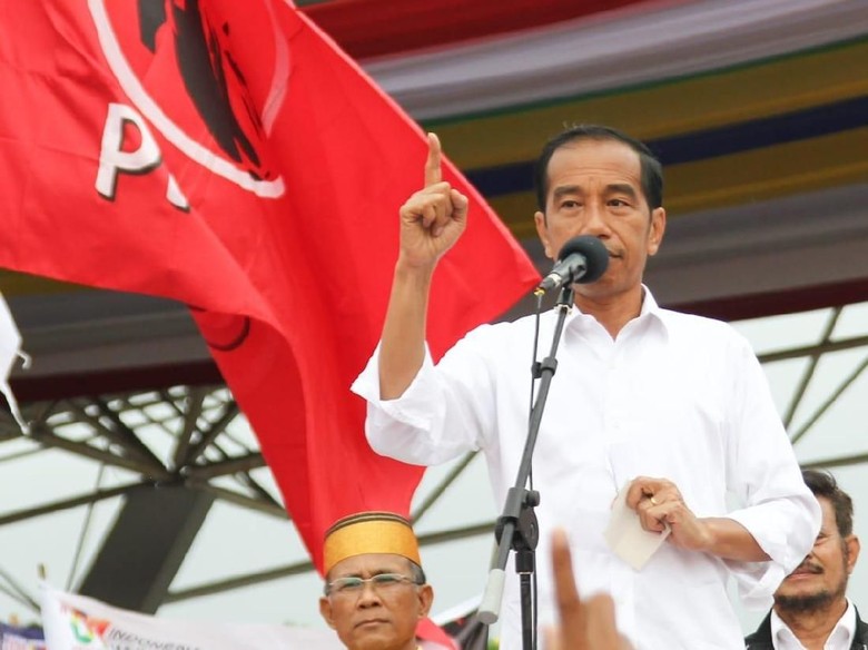 Eks Kapolsek Ngaku Diperintah Dukung 01, Jokowi: Laporkan Saja ke Saya Eks Kapolsek Ngaku Diperintah Dukung 01, Jokowi: Laporkan Saja ke Saya