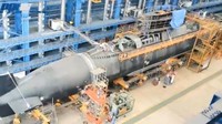 Budiman menceritakan, proses pembangunan kapal selam Alugoro murni merupakan produk kolaborasi antara PT PAL Indonesia dengan DSME Korea Selatan. Pembangunan komponen dilakukan di Korea dan di Indonesia setelah dua kapal selam sebelumnya (KRI Nagapasa dan KRI Ardadedali) dibangun di Korea Selatan. Dok. PT PAL.