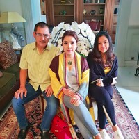 Dari pernikahannya dengan Bambang, Mayangsari dikaruniai seorang putri. Mereka menamai anak sematawayangnya Khirani Siti Hartina Trihatmodjo. (Foto: Instagram)
