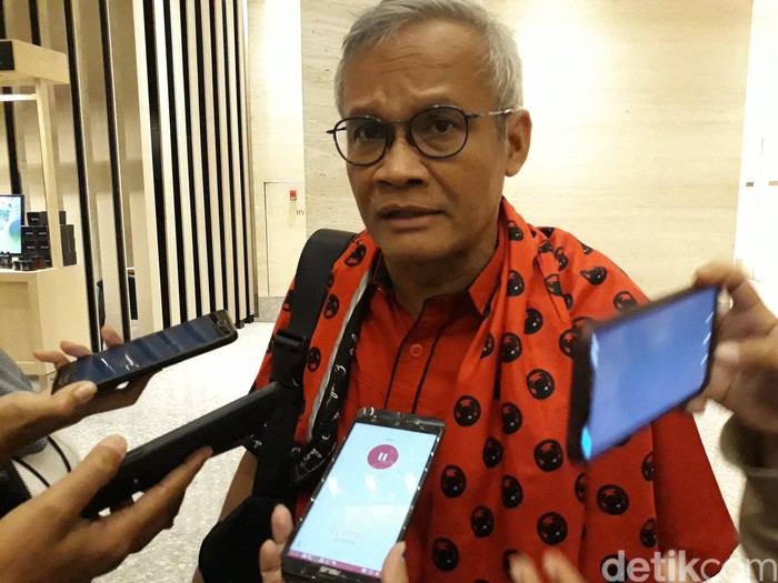politisi pdip, aria bima