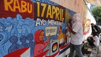 Beragam desain mural dipamerkan para seniman.