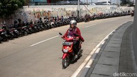 Dari segi keamanan, parkir liar lebih rentan terhadap pencurian.