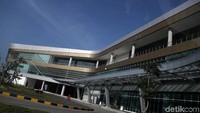 Bangunan Dermaga Eksekutif nampak megah berdiri di terminal 5 Palabuhan Bakauheni.