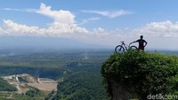 Liburan ke Ponorogo, kamu harus coba kegiatan Mountain Bike alias MTB. (Charolin Pebrianti/detikcom)