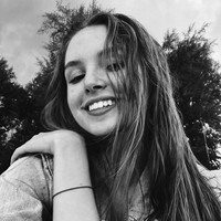 Yang juga disayangkan adalah Alisa tidak memiliki asuransi kesehatan. Karena itu, teman-temannya harus menanggung biaya rumah sakit sekitar £17,700 (Rp 328 jutaan) per malam selama ia dirawat. Foto: Instagram @miitrova