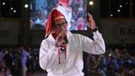 Sandiaga Bersongkok Passapu di Makassar YES 2019