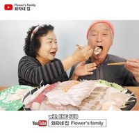 Makan Kepiting hingga Gurita, Video Mukbang Pasangan Tua Ini Bikin Gemas