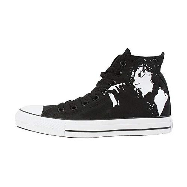 Band The Doors menginspirasi Converse untuk menghadirkan sneakers edisi khusus yang didedikasikan bagi para fans grup musik dengan vokalis Jim Morrison itu. Koleksi sneakers tersebut menjadi bagian dari perayaan 100 tahun Converse pada 2008 lalu. (Foto: Ist.)