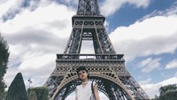 Menara Eiffel, landmark paling terkenal di dunia dari Paris sekaligus simbol keromantisan pernah didatangi Maudy Ayunda (Instagram/maudyayunda)