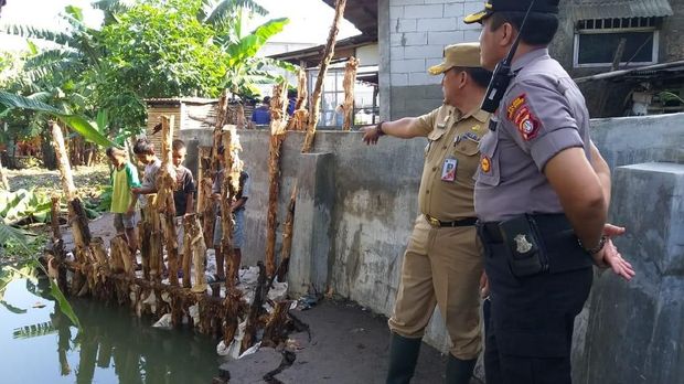 RW 06 Jati Padang Sempat Banjir Gegara Tanggul Jebol, Kini Sudah Surut