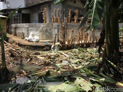 Ini Tanggul Jebol yang Mengakibatkan Banjir di RW 06 Jati Padang