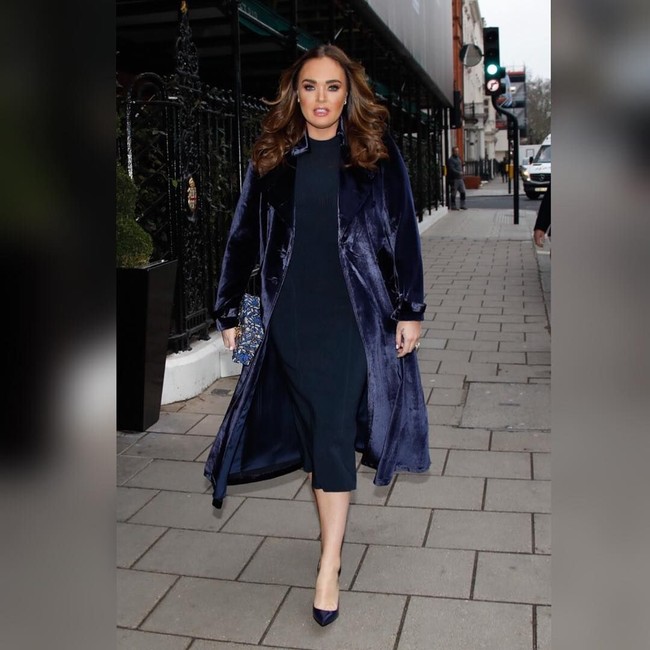 Seperti dikutip The Sun, Tamara dan Jay memang bukan pasangan sembaranga. Kekayaan Tamara sendiri mencapai 230 juta poundsterling atau Rp 4,3 triliun. Dan Jay yang merupakan seorang pengusaha asal Essex, Inggris, memiliki perusahaan bernama Bigrate Business Developments, Ltd. Kekayaannya diperkirakan 38 juta poundsterling atau sekitar Ro 705 miliar. Foto: Instagram @tamaraecclestoneofficial