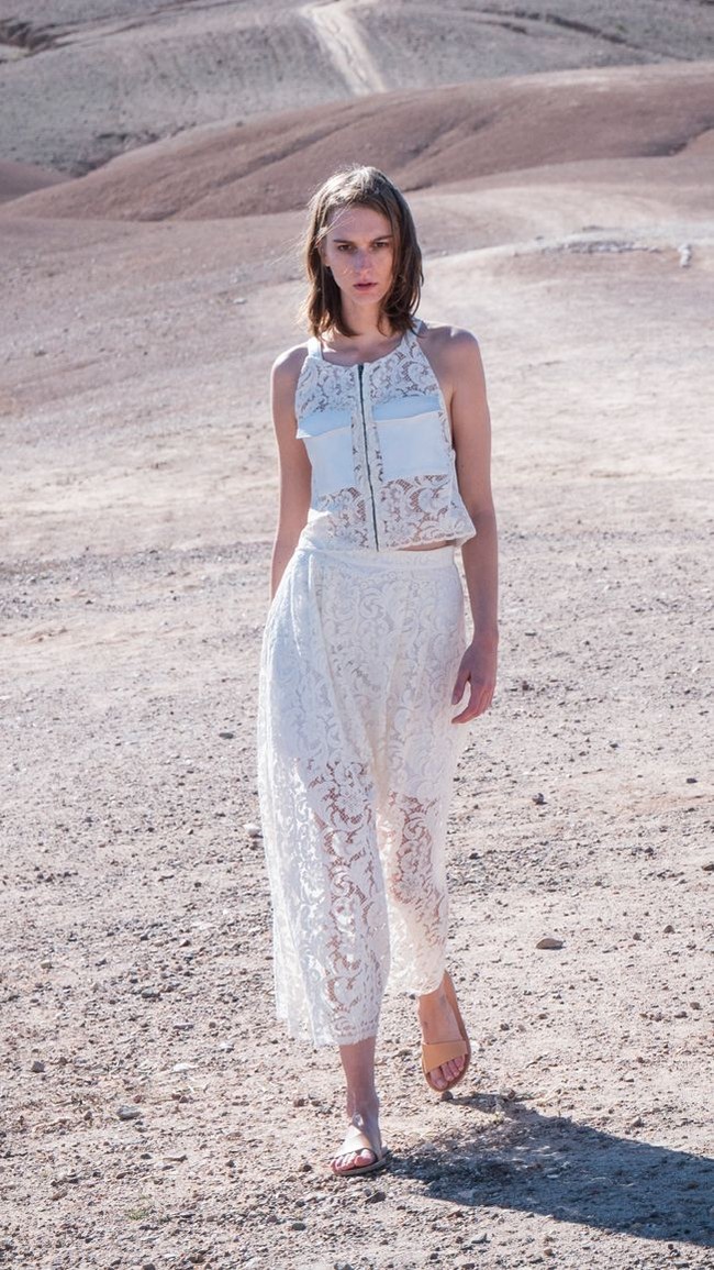 Konsisten merilis karya terbaru setiap tahun, pada 2019, Didit Hediprasetyo meluncurkan koleksi spring/summer yang dipamerkannya di situs resminya dan Instagram. Ada 23 look koleksi spring/summer 2019 dari Didit. Foto: Dok. Didit Hediprasetyo