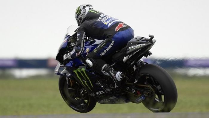 Pebalap Maverick Vinales bermasalah pada kopling motornya di awal musim MotoGP 2019. (Foto: Juan Mabromata/AFP)