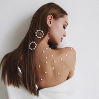 Alisa Mitrova harus menderita sakit berat setelah berkarier sebagai model di China. Dilaporkan jika Alisa dipekerjakan dengan white contract slave atau kontak budak orang kulit putih karena digaji dan diperlakukan dengan tidak layak. Foto: Instagram @miitrova