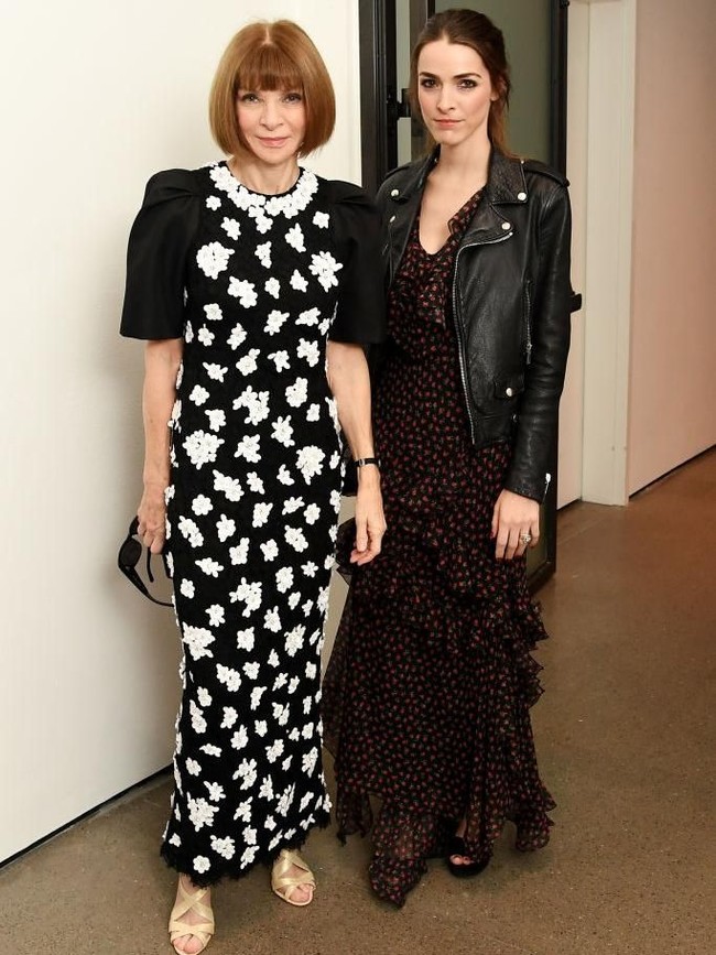 Mengikuti jejak sang ibu, Bee lebih tertarik di dunia jurnalistik. Meski memiliki ibu paling berpengaruh di dunia majalah, namun wanita berambut panjang itu tetap harus menjalani magang di sejumlah majalah.  Foto: Getty Images