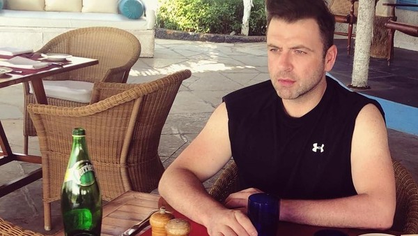 Siap Tampil di Indonesia, Begini Gaya Kulineran Asyik Ala Mark Westlife