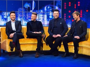 Belasan Tahun Gemari Westlife, Penggemar Buat Kaus Sendiri