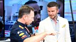 Pesona Beckham Saat Jadi Pengibar Bendera Finis di F1 GP Bahrain