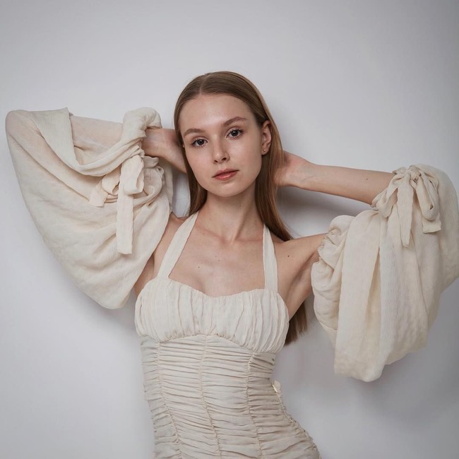 Meski begitu, biaya rumah sakit tetap cukup memberatkan keluarga Alisa. Kabarnya mereka akan melalukan penggalangan dana demi kesembuhan model tersebut. Foto: Instagram @miitrova