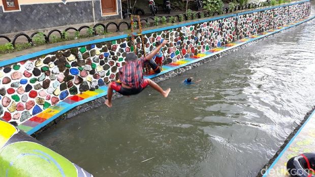 Tadinya Penuh Sampah, Saluran Irigasi di Bantul Disulap Jadi Cantik Begini