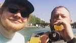 Momen Seru dan Lucu Saat Ed Sheeran Kulineran Bareng Pengawal Kesayangannya