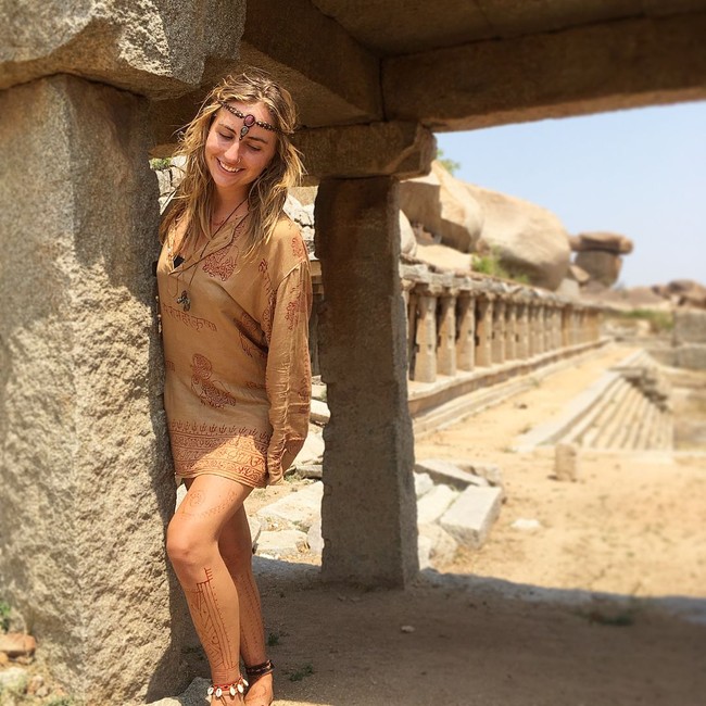 Diyakini bahwa Catherine sedang bepergian ke puncak gunung berapi untuk melihat matahari terbit, dan jatuh atau pingsan saat hiking. Foto: Instagram @vegan_.lion