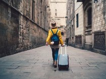 8 Tips Memilih Makanan Halal saat Travelling untuk Muslim