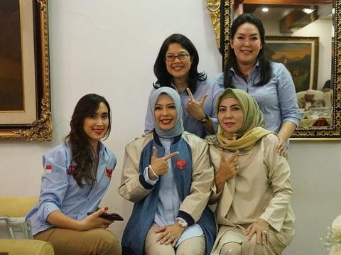 Melihat Lebih Detail Jaket Prabowo Buatan Didit Hediprasetyo