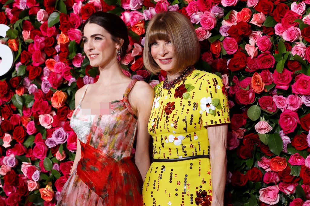 Bee Shaffer NEW YORK, NY - JUNE 12: Bee Shaffer and Anna Wintour attend the 70th Annual Tony Awards at The Beacon Theatre on June 12, 2016 in New York City. (Photo by Dimitrios Kambouris/Getty Images for Tony Awards Productions)
