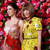 Sampai akhirnya, dia menjadi produser di acara talk show Late Night with Seth Myers. Punya keluarga dari kalangan jurnalistik ternyata membuat Bee juga ingin bekerja di dunia tersebut.  Foto: Getty Images